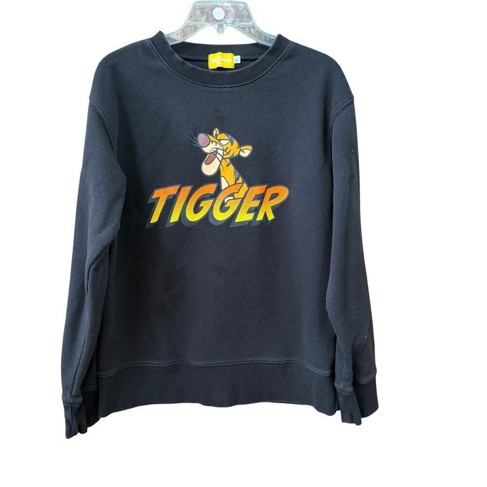 Disney Tokyo Resort Tigger Crewneck Pullover Sweatshirt Size Large Unisex